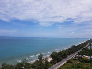 Vip condo chain by Linda