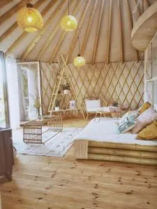 LushHills - Nowoczesna Jurta - Regulice