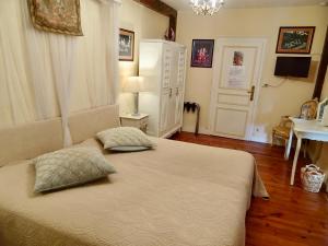 B&B / Chambres d'hotes Chateau Les Vallees : photos des chambres