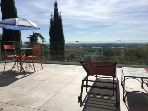 B&B / Chambres d'hotes La Villa du Rhone : Chambre Double – Vue sur Lac - Non remboursable