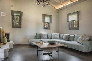 Alekos Beach Houses-Elia Villas