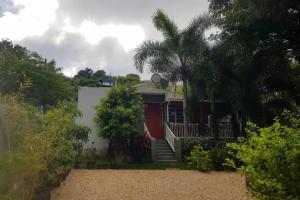Three-Bedroom House room in Always Summer Inn