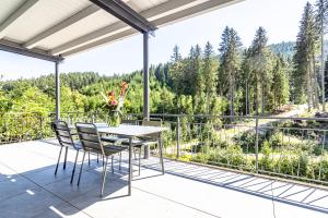 Two-Bedroom Apartment room in St Hubertus Apartments by Black Forest Hospitality