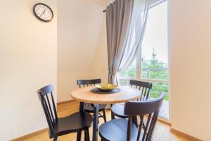 Verde Apartment, By Cohost