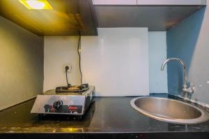 Modern Furnished @ 1BR Margonda Residence 1 Apartment By Travelio