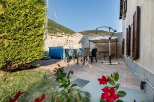 GuestHost - Borgo Santa Lucia Apartment with Private Parking & Garden