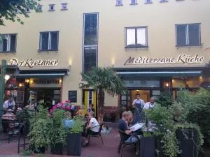 Pension Der Kretaner - Ludwigsfelde