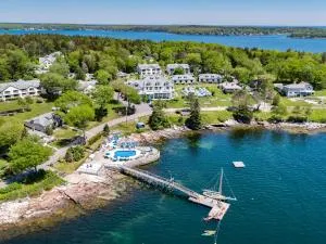 Spruce Point Inn Resort and Spa - Hendricks Harbor