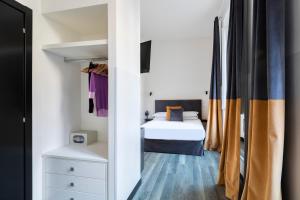 Residenza Vaticano by Hili