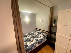 Your Home - Central studio apartment, balcony, parking & Self Check-in