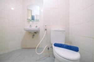 Relaxing and Stylish Studio at Amethyst Tower Apartment By Travelio