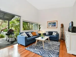 Mobys Resort 08 - Tiona