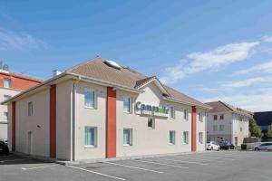 Hotels Campanile Roissy - Aeroport CDG - Le Mesnil Amelot : photos des chambres