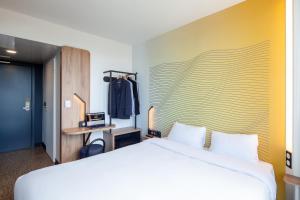 B&B HOTEL Massy Gare TGV