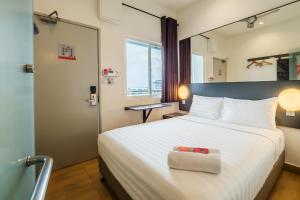 Day Use Room – 12 hours Transit Day Use only between times of 0700hrs to 1900hrs. THIS IS NOT OVERNIGHT room in Tune Hotel KLIA Aeropolis (Airport Hotel)