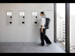 9h nine hours Hakata station