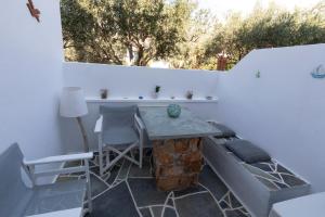 Irini pension Sifnos Greece