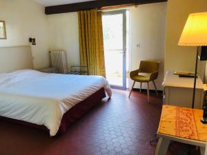 B&B / Chambres d'hotes GOLF CLUB D'UZES : photos des chambres