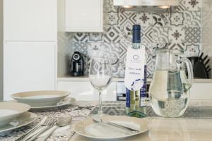 Waterside Village - Sea View Apartment