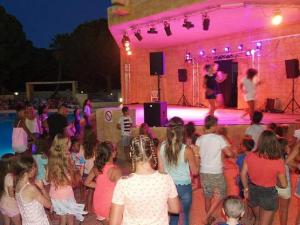 Campings Mobile-home aux Cigales Le Muy 4-6 Personnes,Exterieur XXL pergola ,veranda salon jardin : photos des chambres