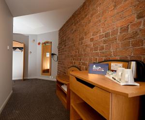 Standard Double or Twin Room room in Holiday Inn Express Liverpool-Albert Dock an IHG Hotel