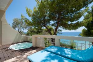 Alonissos Beach Bungalows And Suites Hotel Alonissos Greece