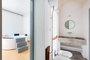 King Room with Spa Bath room in Masseria Ancella