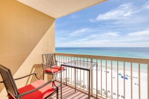 Apartment room in Pelican Beach Resort II