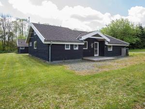 8 person holiday home in Sydals