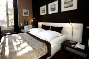 Hotels Hotel des Arceaux : photos des chambres