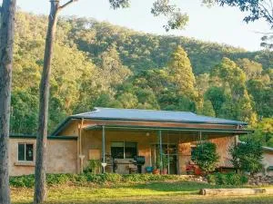 Lyrebird Studio Secluded Retreat in the Watagans. 20 min drive to Cessnock - Quorrobolong