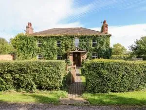 The Farmhouse - Croft