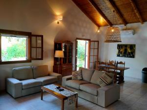 Bungalow Gialova