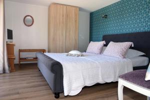 B&B / Chambres d'hotes Les Bessonnes : photos des chambres