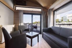 Vogue Boat Apartments