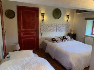Maisons d'hotes La Marelle : Chambre Familiale avec Salle de Bains Privative