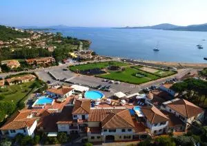 里瓦阿祖拉公寓式酒店 - 坎尼吉翁