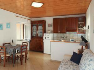Apartment La Paradisa-2 by Interhome