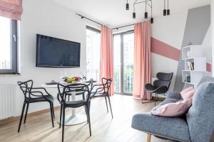 Old Town Nest Gdańsk - 2 sypialnie, balkon, parking w hali