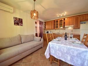 Apartment Villa Karolina by Interhome 