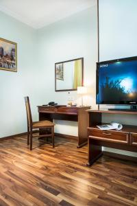 Greguar Hotel by UHM