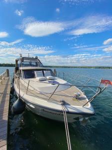 Luxusurlaub auf der Amavida Yacht / Scharmützelsee