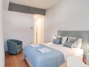FLH Augustas Arch Design Apartment