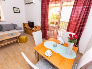 Apartment Mraović by Interhome 