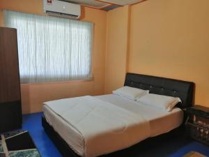 KLUANG BARAT HOMESTAY