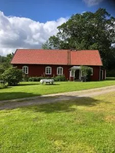 Charmig hallandslänga nära Ullared - Källsjö