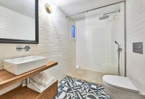 Penthouse with hot tub room in Hoposa Daina