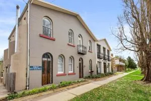 TARALGA TERRACES The Bank - Goulburn