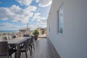 KERNICE Penthouse with Sea and Country Views of Xghajra - Xgħajra
