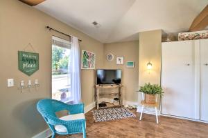 Cozy Ironton Cabin with Shared Pool and Private Patio!